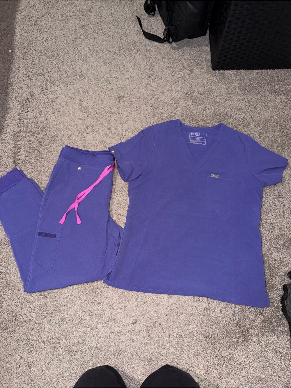 FIGS womens purple catarina top and jogger bottom